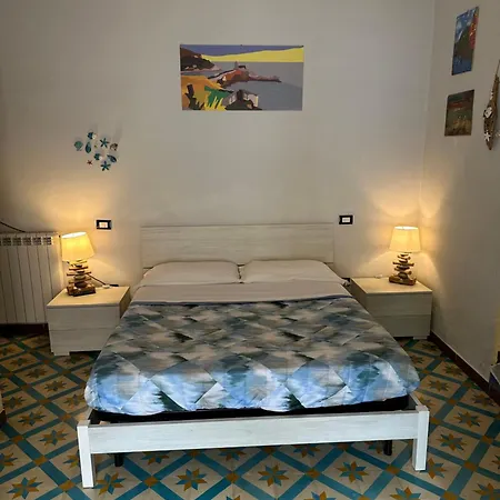 Konukevi L'acciuga 3*