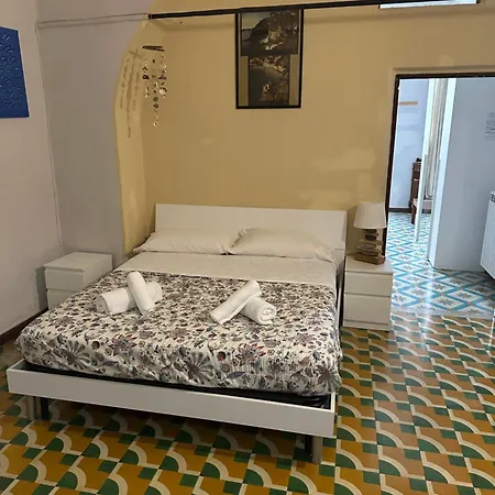 Konukevi L'acciuga 3*