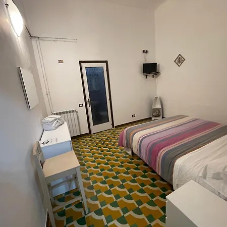 阿菲塔加梅尔阿慈加酒店 3* 斯培西亚